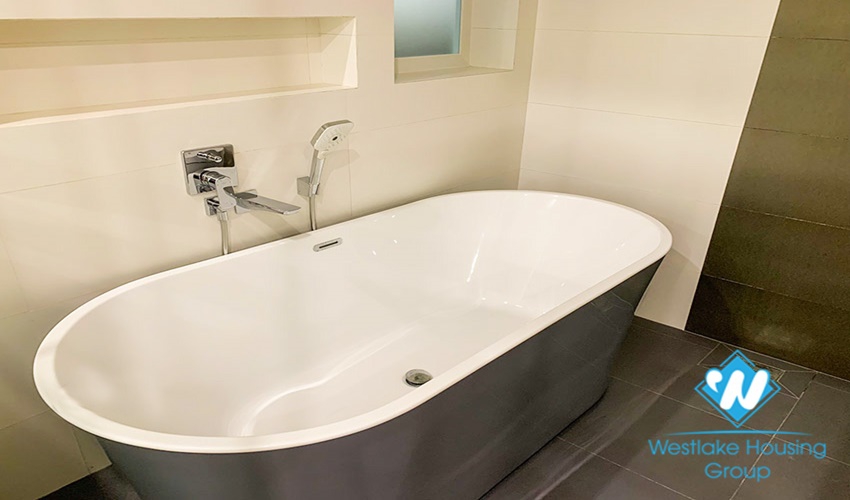 Newly renovated apartment with nice furniture for rent in E urban area ciputra